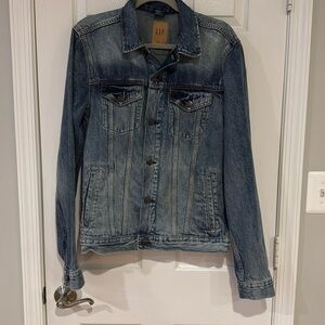GAP men’s medium tall jean jacket, like new
